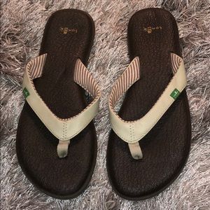 Sanuk sandals